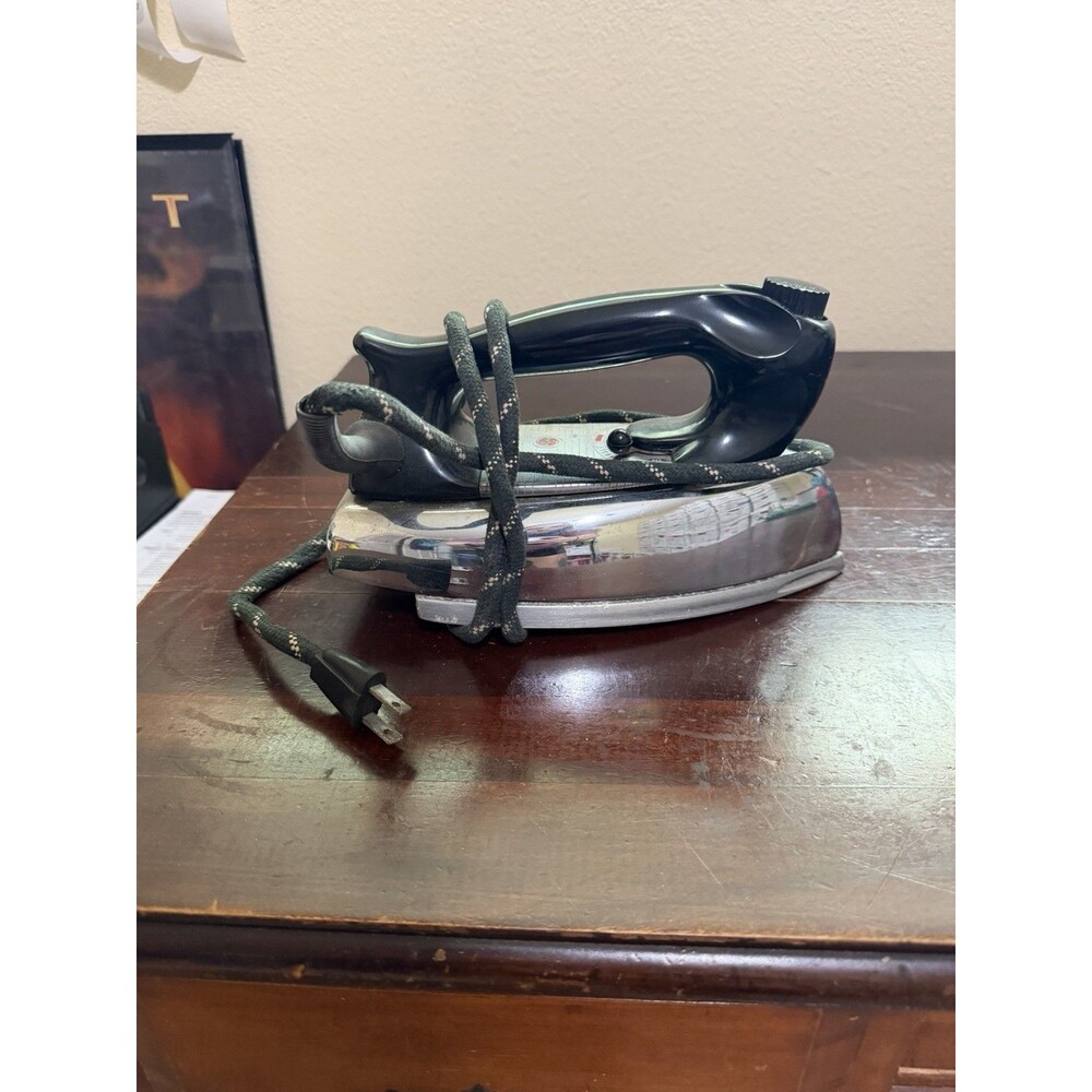 Vintage GE General Electric Automatic Iron 115V Model 119P30 - Tested - No Box